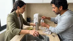 Agua embotellada o del grifo: cuál conviene en México ante microplásticos y PFAS