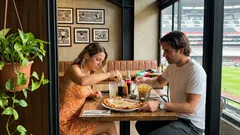 Cuánto cuesta comer en Bodegón 1901 del Monumental: la milanesa napolitana y los precios