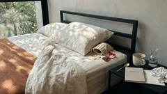 Qué significa poner monedas debajo de la almohada según el feng shui