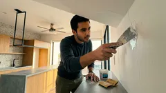 Cómo reparar grietas en el techo sin obra: guía rápida con resane y pintura